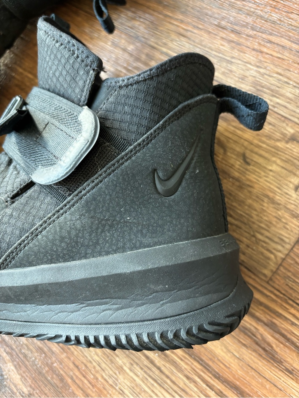 Nike LeBron Soldier 13 SFG Triple Black Basketball Shoes Men's Size 12 - Picture 9 of 16